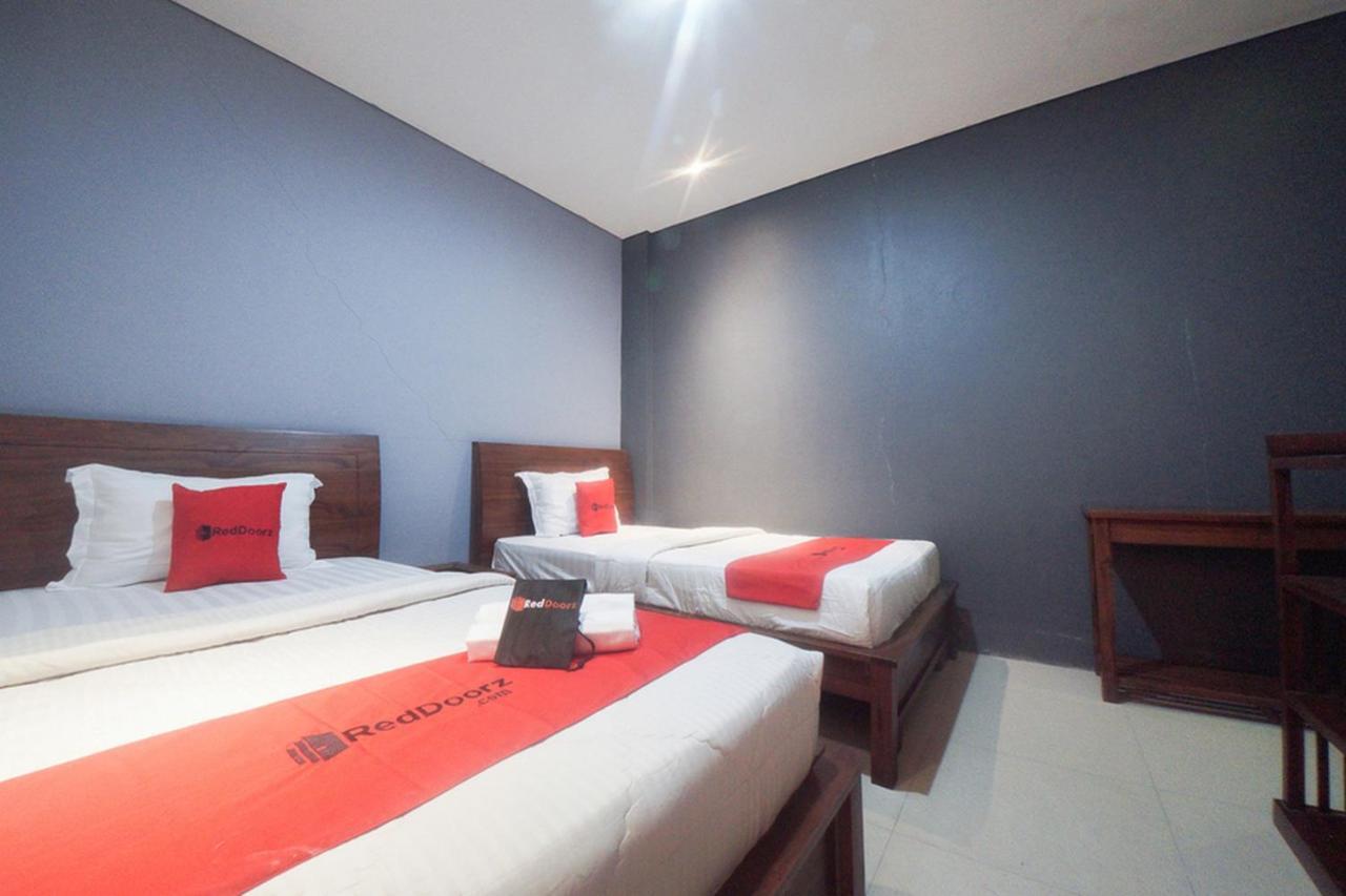 Reddoorz Syariah Near Suzuya Mall Banda Aceh 2 Geutieue Экстерьер фото